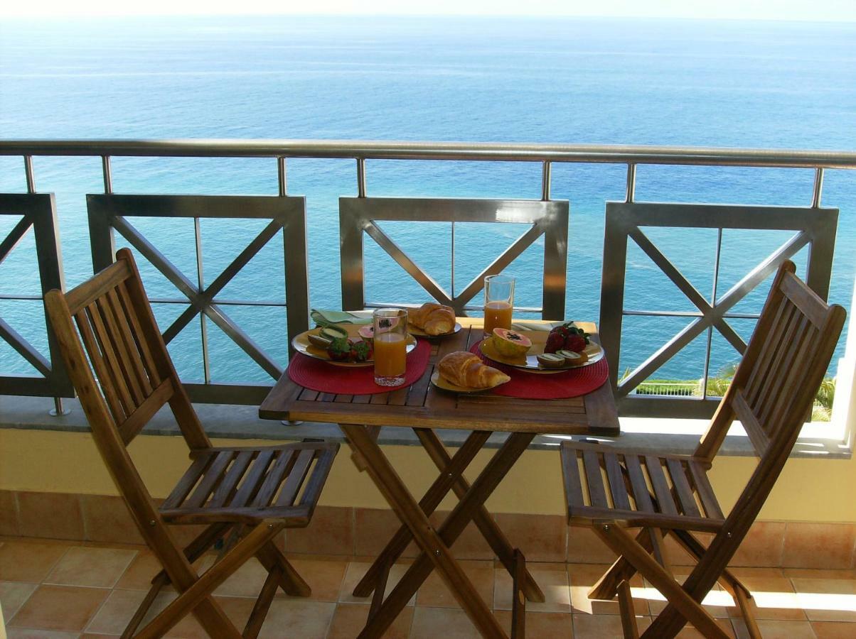Oceanfront Apartment ฟุงชาล ภายนอก รูปภาพ