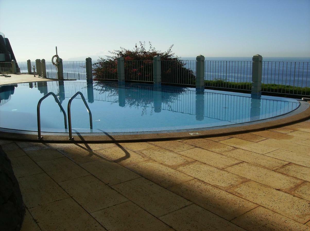 Oceanfront Apartment ฟุงชาล ภายนอก รูปภาพ